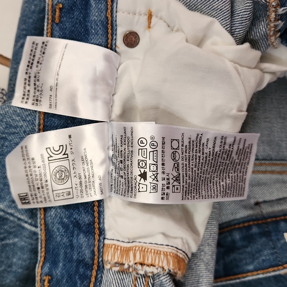 Levi's - Picture 6 of 12